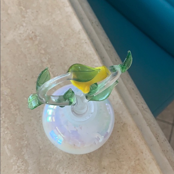 Hand blown glass Perfume Jar w lid as a flower - Picture 4 of 8